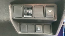 Nissan Qashqai 1.3 DiG-T N-Connecta 5dr Petrol Hatchback